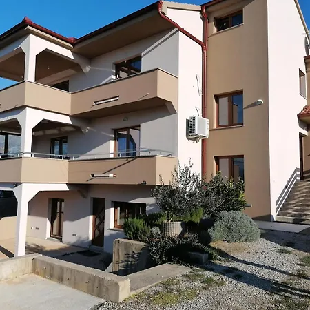 Wohnung Roncevic Mit Kamin, In Rovanjska Apartment *