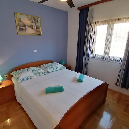 Apartment Wohnung Roncevic Mit Kamin, In Rovanjska Jasenice (Zadar)